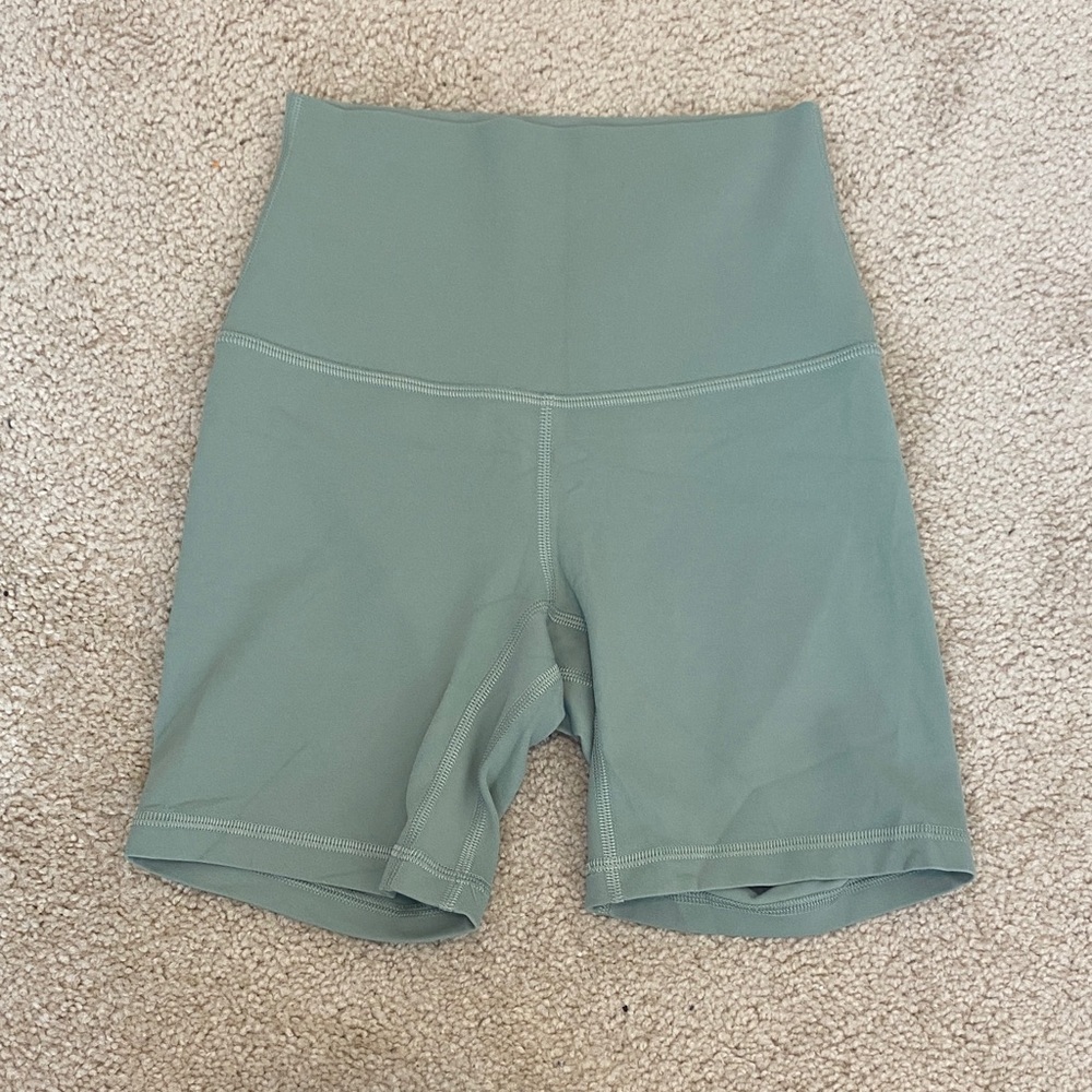 NWOT lululemon athletica Sage Greet Bike Shorts